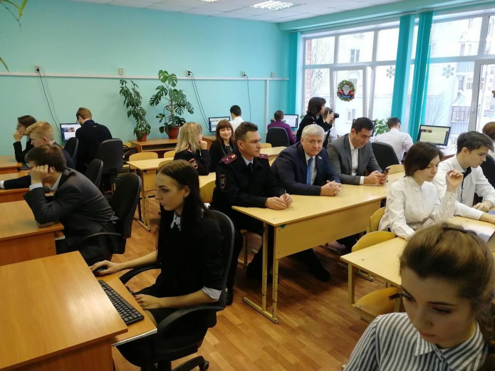 Менее 20% из 7000 тамбовских школьников и студентов, участвовавших в тестировании, знают ПДД Менее 20% из 7000 тамбовских школьников и студентов, участвовавших в тестировании, знают ПДД