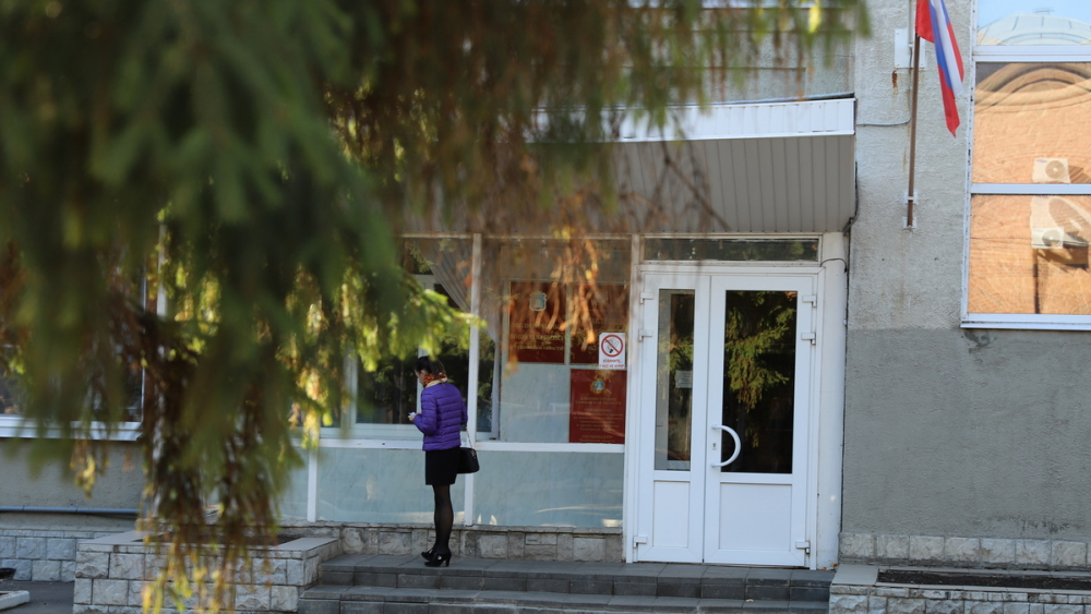 В кабинете вице-губернатора Иванова проходят обыски В кабинете вице-губернатора Иванова проходят обыски