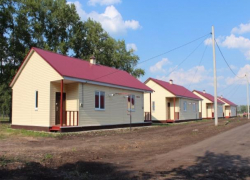 В Мичуринске сорвали сроки строительства домов для переселенцев из ветхого жилья В Мичуринске сорвали сроки строительства домов для переселенцев из ветхого жилья