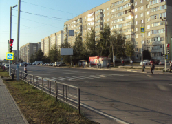 Бегать по дороге нельзя: двух детей сбили “железные кони” Бегать по дороге нельзя: двух детей сбили “железные кони”