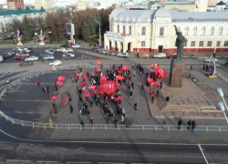 В Тамбове подрались участники коммунистического митинга В Тамбове подрались участники коммунистического митинга