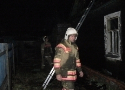 Два дома в Тамбовском районе выгорели полностью, несмотря на все усилия пожарных Два дома в Тамбовском районе выгорели полностью, несмотря на все усилия пожарных