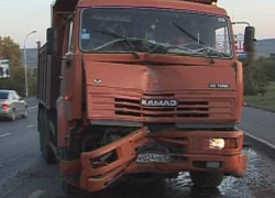 На дороге в Гавриловском районе столкнулись грузовики с прицепами. На дороге в Гавриловском районе столкнулись грузовики с прицепами.