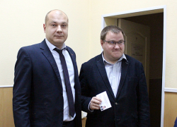 Новый депутат Тамбовской городской Думы получил удостоверение Новый депутат Тамбовской городской Думы получил удостоверение