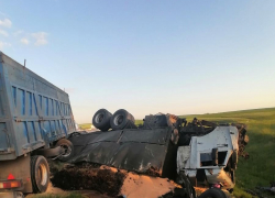 В ДТП в Тамбовском районе с участием зерновоза погибли двое В ДТП в Тамбовском районе с участием зерновоза погибли двое