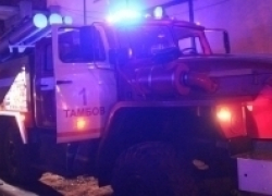 "Ауди А 8" сгорела в Тамбове на улице Кронштадтской "Ауди А 8" сгорела в Тамбове на улице Кронштадтской