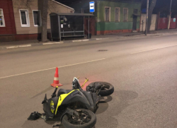 В Тамбове мотоциклист упал на проезжую часть В Тамбове мотоциклист упал на проезжую часть