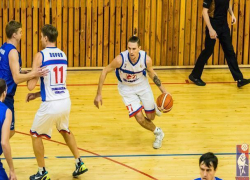 Тамбовские гулливеры пощекотали нервы болельщикам в домашней игре с "Динамо" Тамбовские гулливеры пощекотали нервы болельщикам в домашней игре с "Динамо"