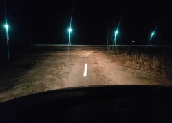 В Котовске к приезду врио губернатора нарисовали разметку прямо поверх грунтовой дороги В Котовске к приезду врио губернатора нарисовали разметку прямо поверх грунтовой дороги