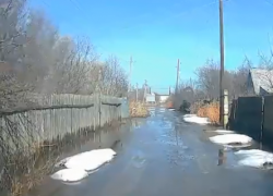 Вода перекрыла ряд дорог в регионе. Нет подъезда к селам. Затоплены мосты Вода перекрыла ряд дорог в регионе. Нет подъезда к селам. Затоплены мосты