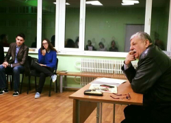 Для будущих тамбовских актеров российский режиссер Михаил Борисов начал проводить мастер-классы Для будущих тамбовских актеров российский режиссер Михаил Борисов начал проводить мастер-классы