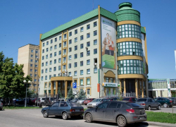 Сбербанк продаёт своё главное офисное здание в Тамбове за 350 миллионов рублей Сбербанк продаёт своё главное офисное здание в Тамбове за 350 миллионов рублей
