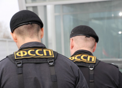 Депутат Облдумы Владислав Юрьев лишился своего «Майбаха» из-за многомиллионных долгов Депутат Облдумы Владислав Юрьев лишился своего «Майбаха» из-за многомиллионных долгов