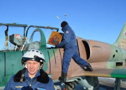 Мичуринские военные летчики облетели город с иконой Мичуринские военные летчики облетели город с иконой