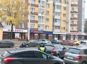 С 29 октября фиксировать нарушения дорожные полицейские смогут на свои телефоны С 29 октября фиксировать нарушения дорожные полицейские смогут на свои телефоны