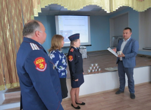Кремлевская ель прорастет в десяти школьных лесничествах Тамбовщины Кремлевская ель прорастет в десяти школьных лесничествах Тамбовщины