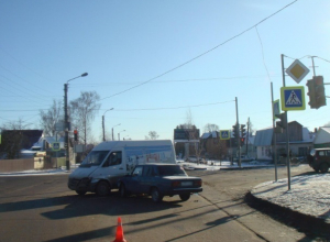 Проезд на красный закончился для тамбовского автолюбителя больницей Проезд на красный закончился для тамбовского автолюбителя больницей