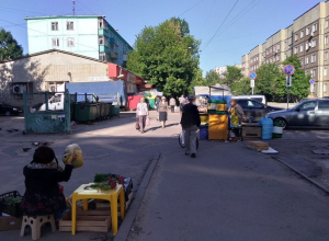 «Закрыли говорите? Нет, не слышал». Торговля на Куйбышева продолжается «Закрыли говорите? Нет, не слышал». Торговля на Куйбышева продолжается