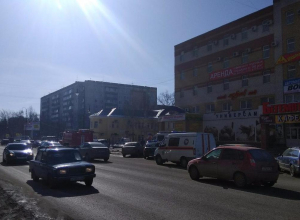 Кожвендиспансер на Карла Маркса оцепили спецслужбы Кожвендиспансер на Карла Маркса оцепили спецслужбы