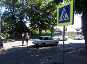 Автоледи на «семерке» сбила женщину-пешехода на Карла Маркса Автоледи на «семерке» сбила женщину-пешехода на Карла Маркса