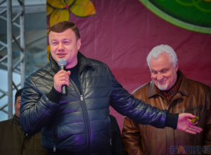 Губернатор поздравил главу законодательной власти области Евгения Матушкина с днем рождения Губернатор поздравил главу законодательной власти области Евгения Матушкина с днем рождения