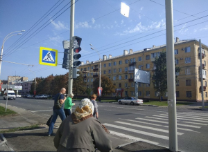 У многострадального перехода на Интернациональной заработал светофор У многострадального перехода на Интернациональной заработал светофор