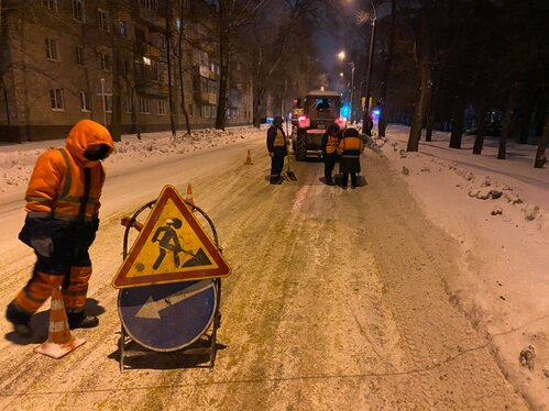 Почти 1,5 тысячи кубометров снега вывезли из Тамбова за одну ночь Почти 1,5 тысячи кубометров снега вывезли из Тамбова за одну ночь