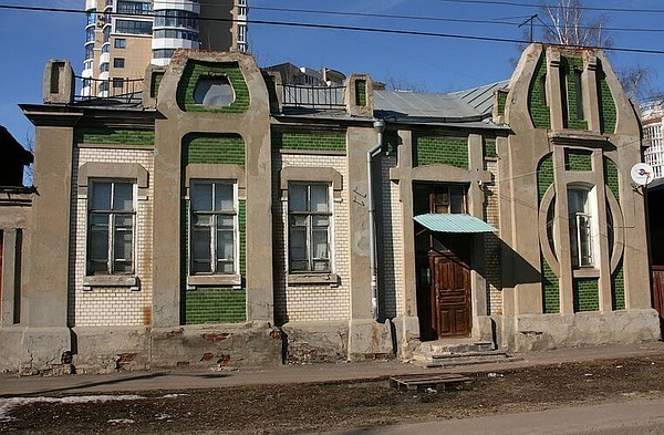 Кто ж его растащит? Это же памятник! Кто ж его растащит? Это же памятник!