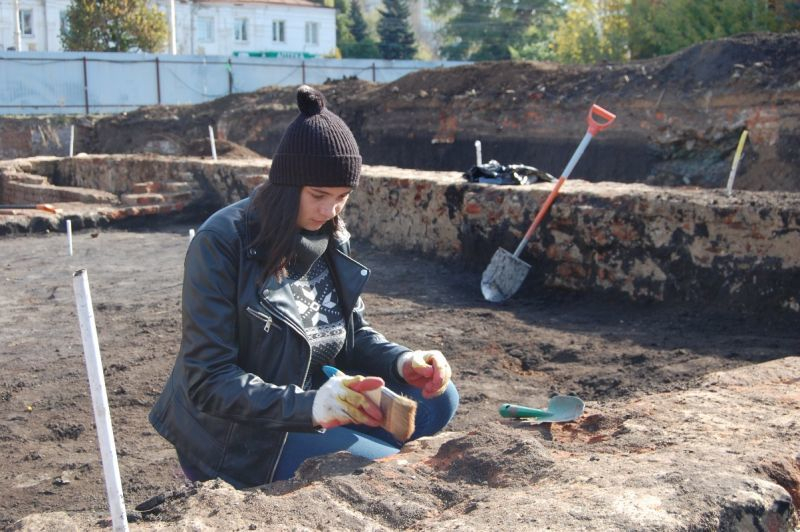 На месте снесенных старинных зданий в историческом центре Тамбова найдена кухонная утварь 19 века На месте снесенных старинных зданий в историческом центре Тамбова найдена кухонная утварь 19 века