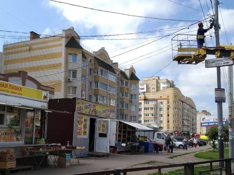 В Тамбове незаконные ларьки отключают от электричества В Тамбове незаконные ларьки отключают от электричества