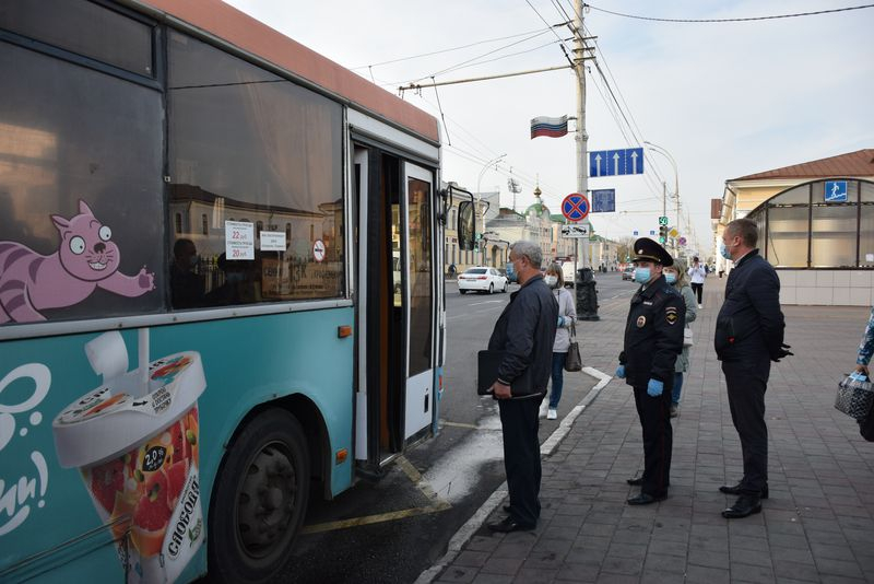 В Тамбове усилен контроль за ношением масок в общественном транспорте В Тамбове усилен контроль за ношением масок в общественном транспорте