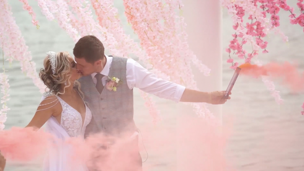 «Розовая свадьба» тамбовчанки не впечатлила соперниц на проекте «4 свадьбы»