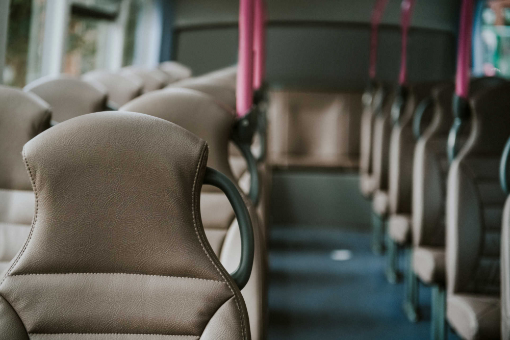 Жители Знаменского района пожаловались на неудобные изменения пригородных автобусов