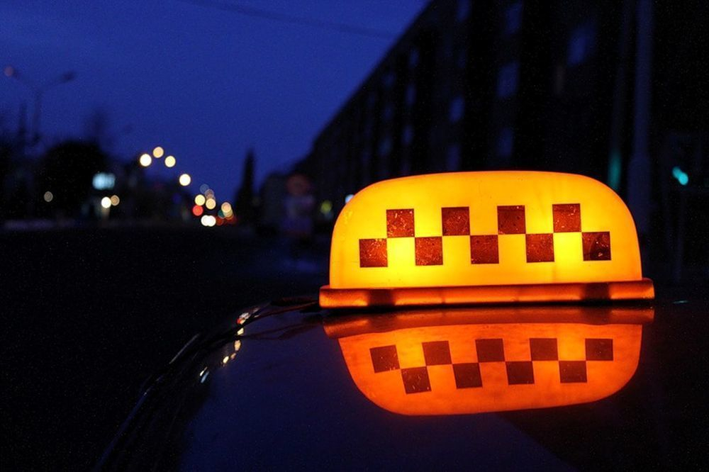 В Тамбове водитель такси умер за рулем