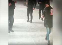 Тамбовчанин распылил перцовый баллончик в московском метро в глаза двум прохожим