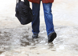 Погода на выходных в Тамбове: гололедица, мокрый снег и сильный ветер